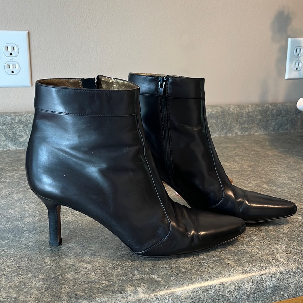 Black, leather Cole Haan Women’s size 9 heeled booties